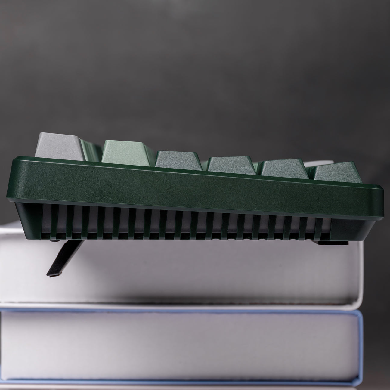 WOMIER QK87 TKL QMK/VIA SUPPORT WIRELESS KEYBOARD WITH MULTIMEDIA DISPLAY